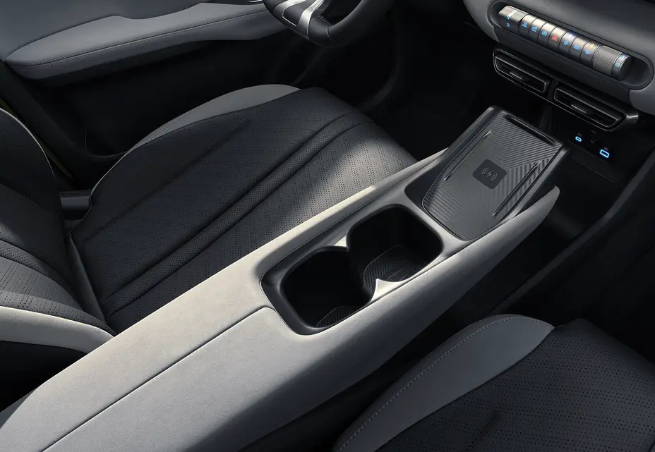 Praktische Ablagen & Stauraum